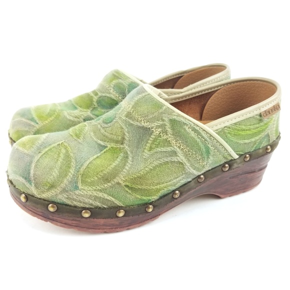 dansko cloth clogs